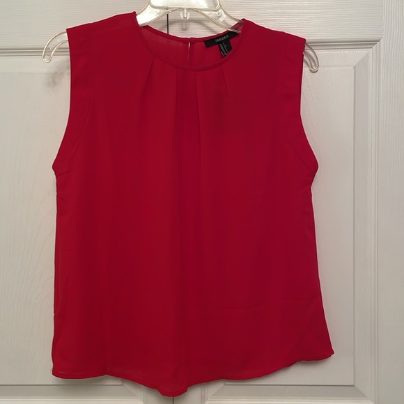 NWT FOREVER 21 Red Sleeveless Top with Curved Hem Lines Small - Picture 12 of 13